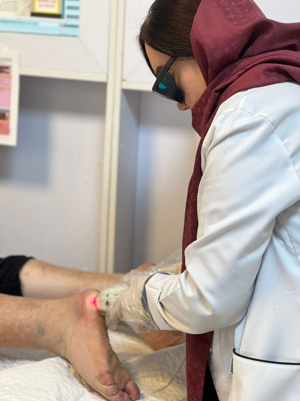 مریم برخورداری حکیم زخم